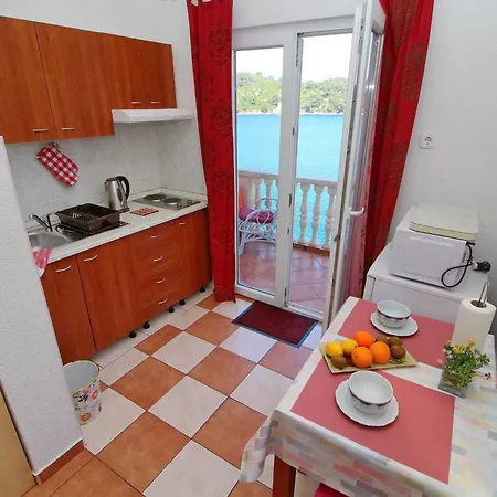 Apartments Filipovi - Comfort One-Bedroom Apartment With Balcony And Sea View A2 Apartment